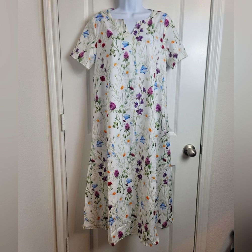 NWT- NORACORA Floral Dress